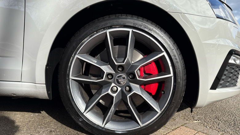 Skoda Octavia 2.0 TSI vRS 5dr Petrol Hatchback